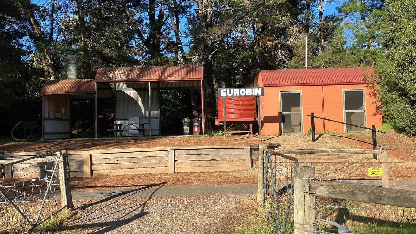 A rest stop shaped like a steam train beside the Murray to Mountains Rail Trail at the former Eurobin station